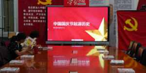 梧桐树下的红色印记：国庆数字油画创作活动