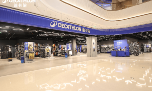 江城运动消费上新！迪卡侬武汉内环首店落户滨江天街